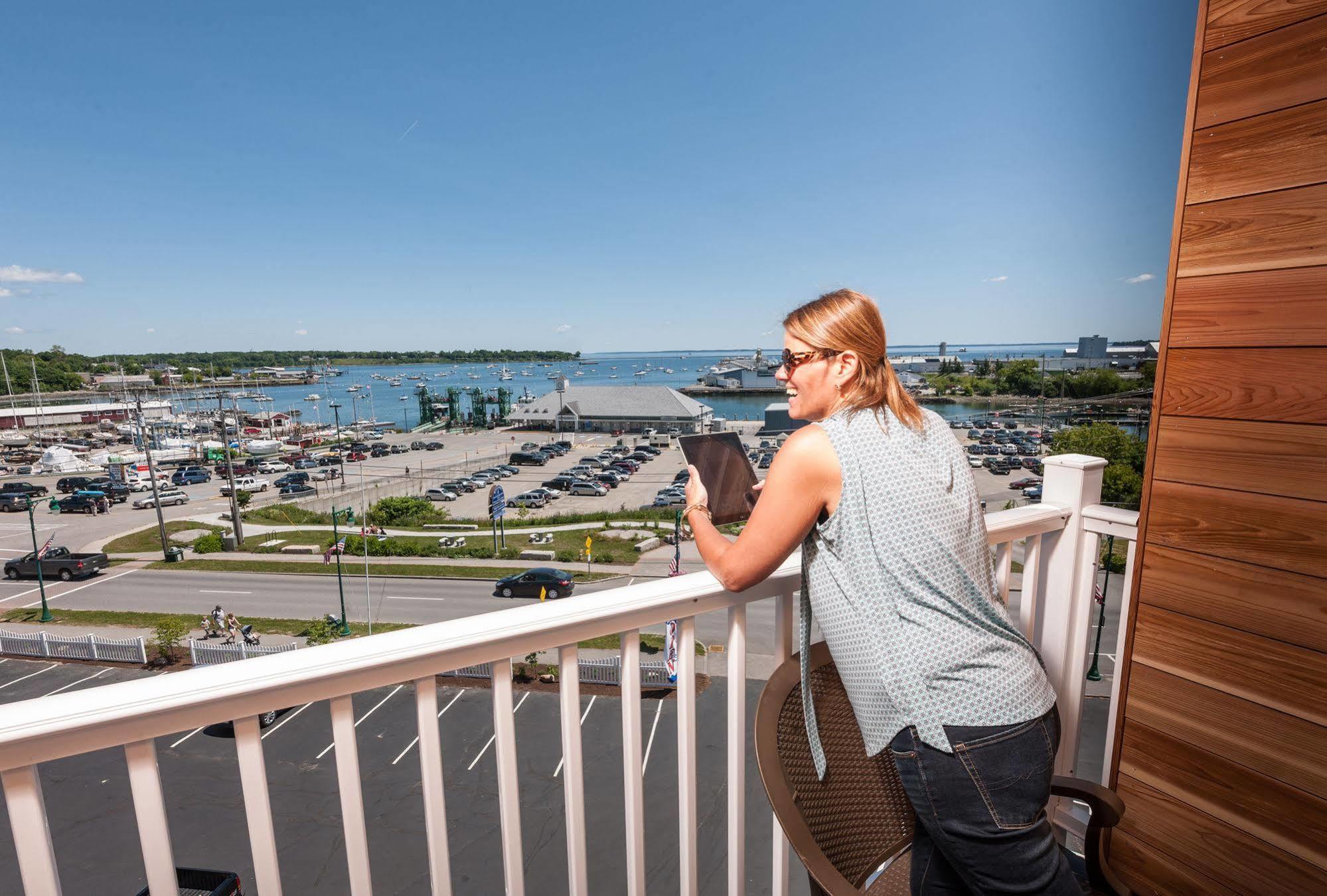 Rockland Harbor Hotel Экстерьер фото