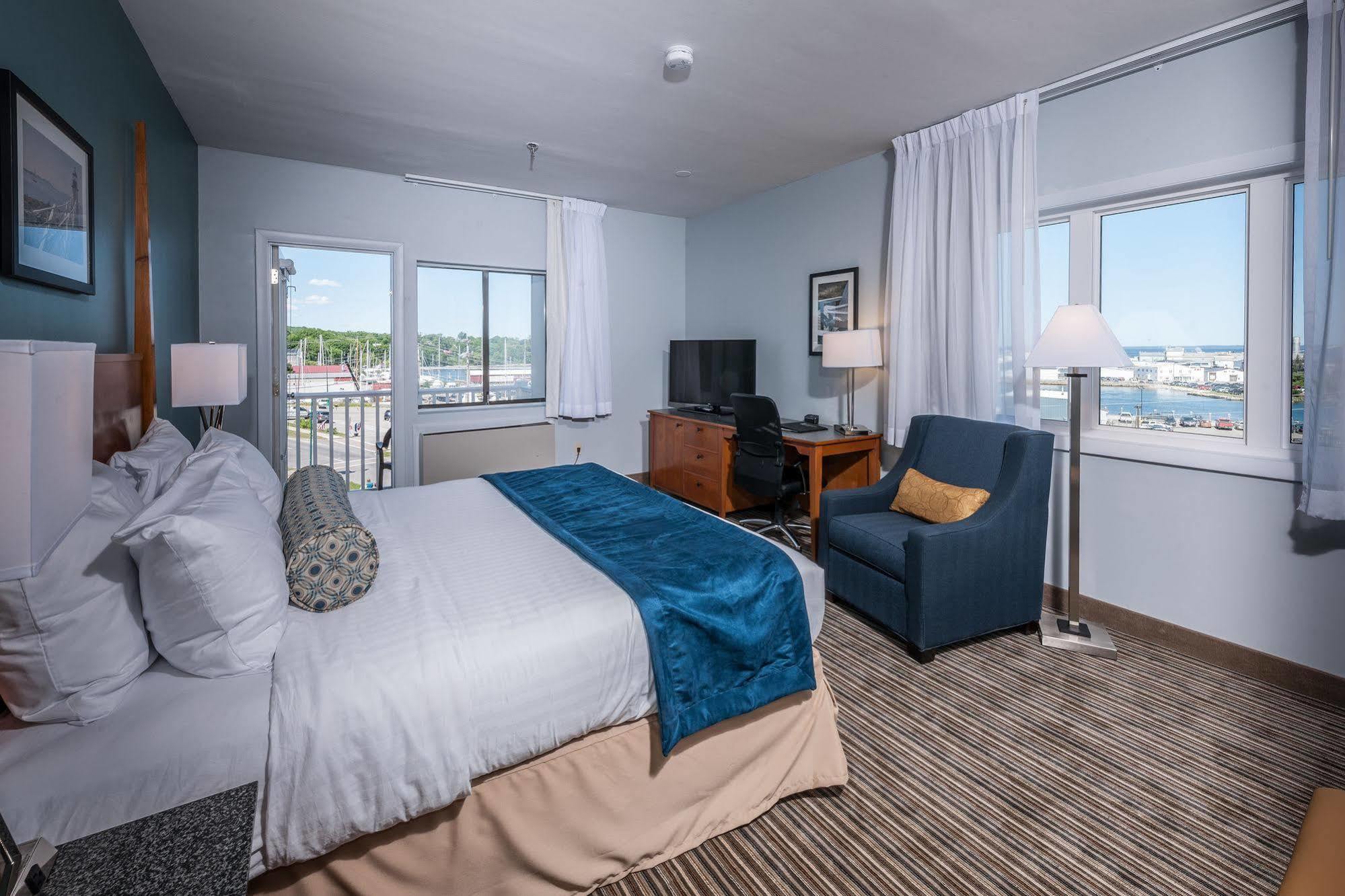 Rockland Harbor Hotel Экстерьер фото